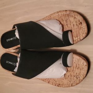 Brand New Donald Pliner sandals NWOT 8.5